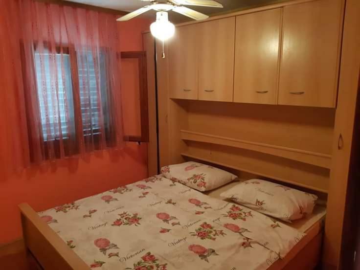 Apartmani Katica Vir Exteriér fotografie